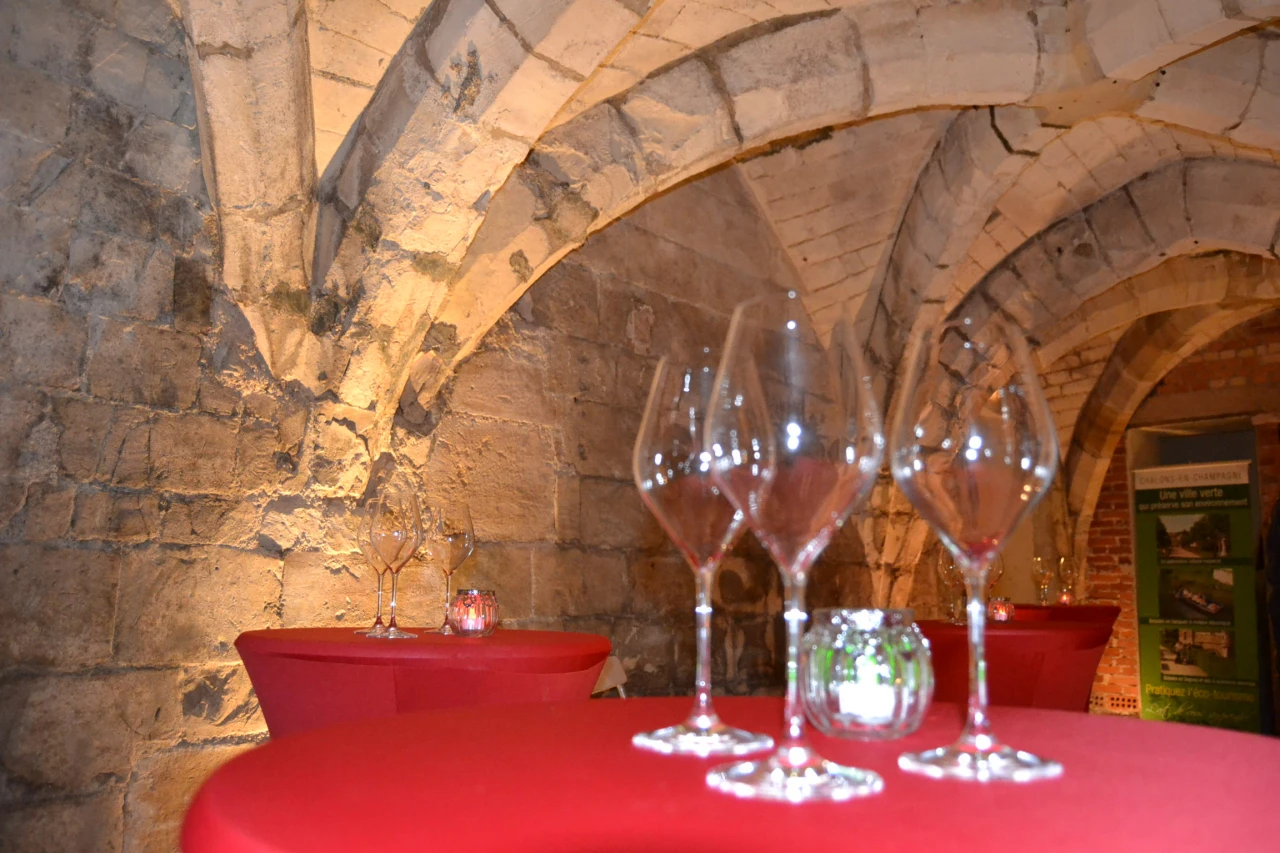Dégustation Musicale dans les Caves Médiévales
